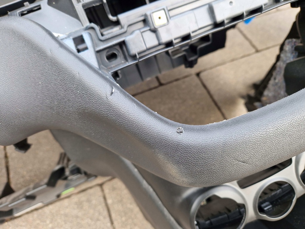 Peugeot 208 und 2008 und Board Console + 2xpoduszka Original 12-2019 Product image