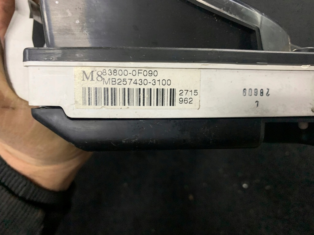 UHRZÄHLER 83800-0F090 COROLLA VERSO II EU Product image