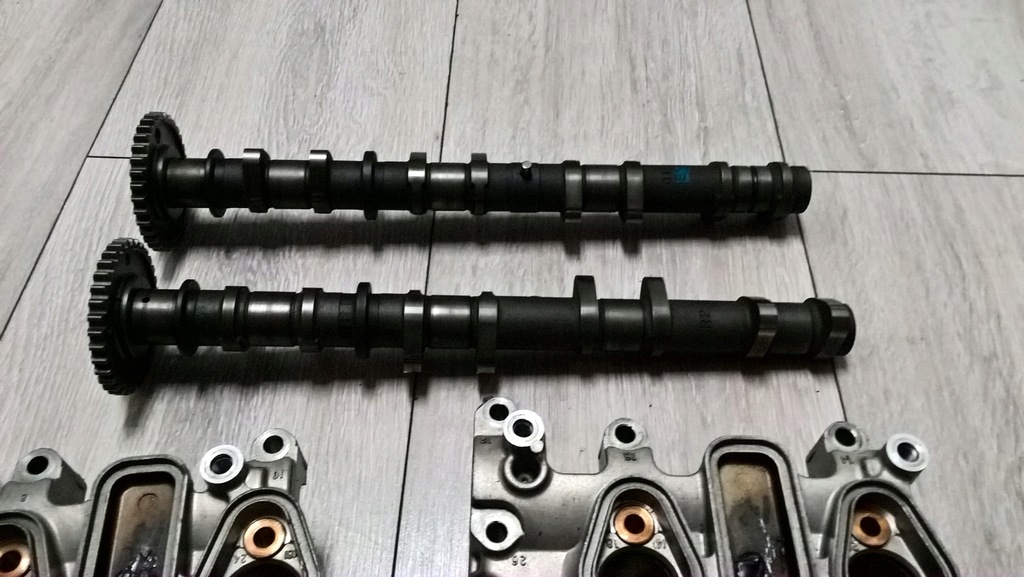 Suzuki GSXR 600 K6 K7 Ansaug- und Auslassventilwelle Product image