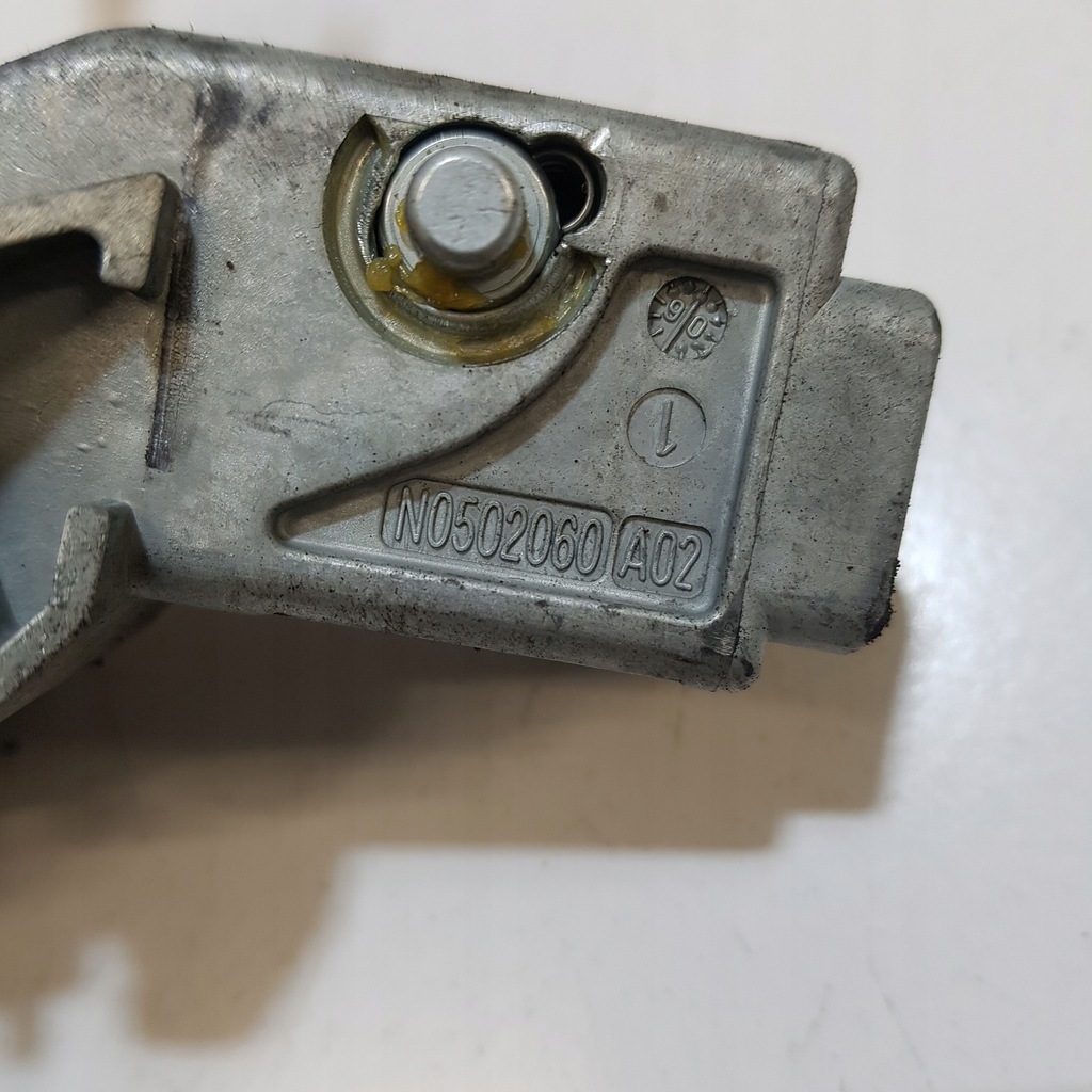 Zündung mit dem Schlüssel zum Renault Clio 3 N0502060A02 8200214173D -Schlüssel Product image