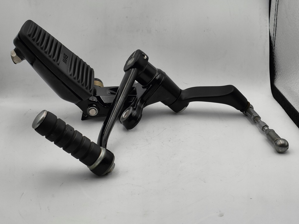 FUSSRASTEN-SET LINKS SCHALTHEBEL BMW R18 B K35 Product image