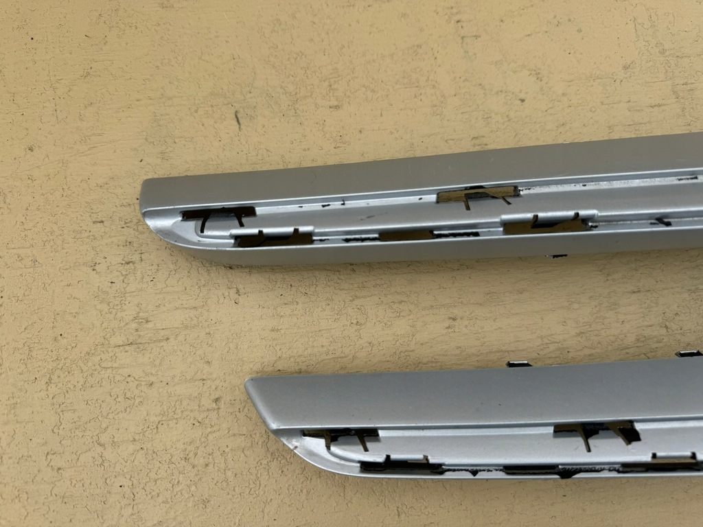 Mercedes B Klasse W246 II 11-18R Grill Stoßfänger Dummy A2468880173 Product image