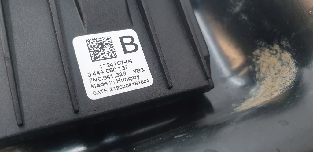 ADBLUE TANKPUMPE VW T5 T6 MULTIVAN 7E0131877G 0444040011 5Q0131969C Product image