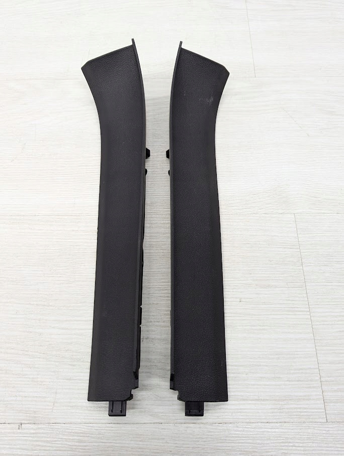 Postabdeckung links rechts VW Arteon 3G8868223 3G868224 Product image