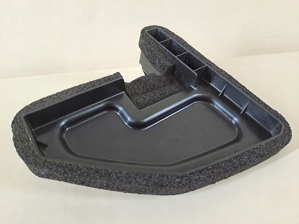 SUZUKI SX4 S-CROSS 18r 1.4T LIFT SOUND SOUNDING FENDER COVER RECHTS Product image