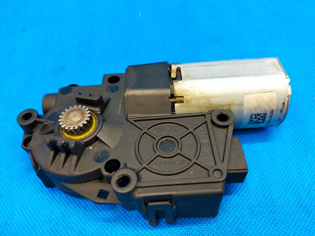 BMW X5 F15 2014 R XDRIVE 30 D 190 kW Schiebedachmotor 7316396 Product image