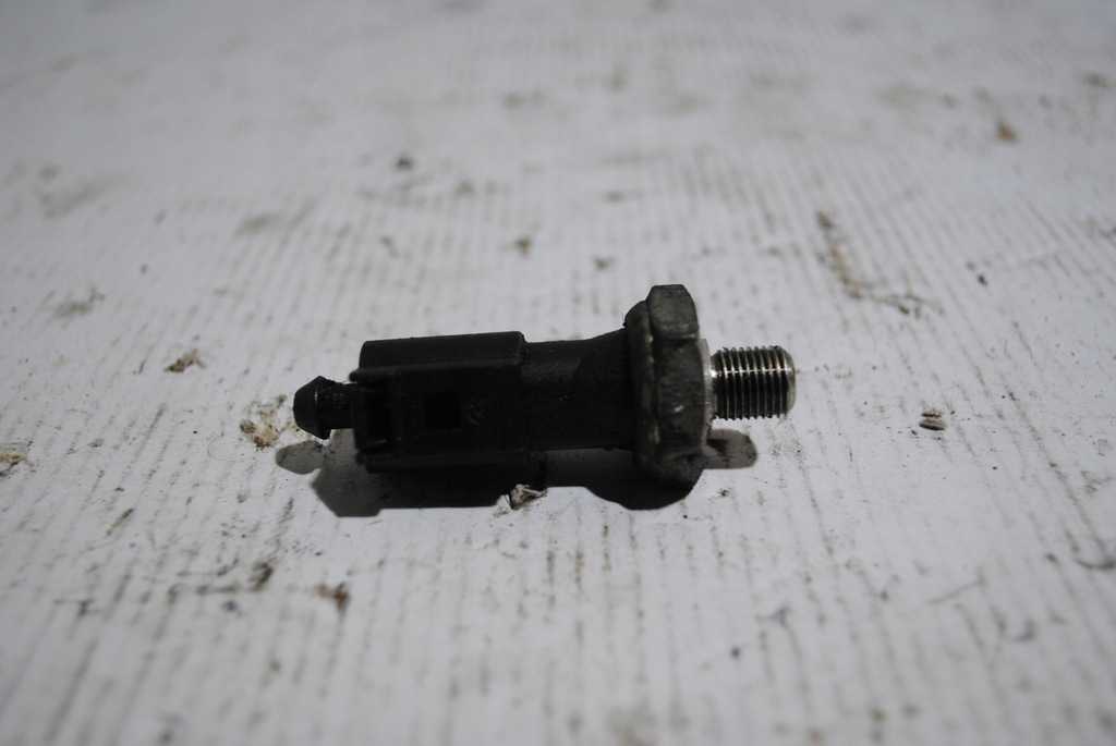 ÖLDRUCKSENSOR A3 8P 1.6 FSI 1J0973701 Product image