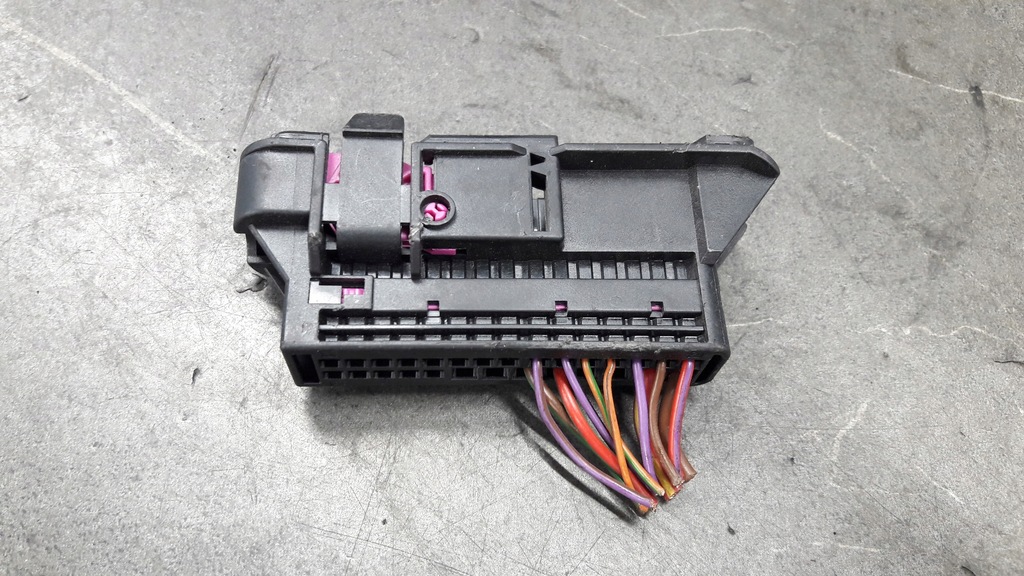 1K0937722d Audi VW Skoda Installation Cube Product image