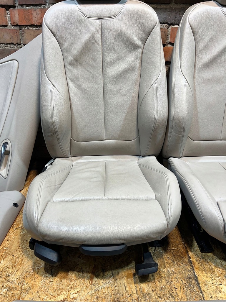 BMW 1 F20 UK SEAT SITZE, NICHT BEHEIZBARES LEDER-OYSTER-SET, ENGLISCHE VERSION Product image