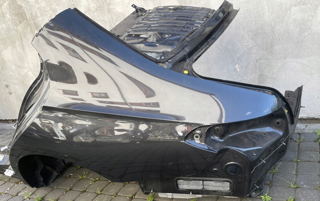 Mercedes E-Klasse W214 Limousine links hinterher zurücker Kotflügel Product image