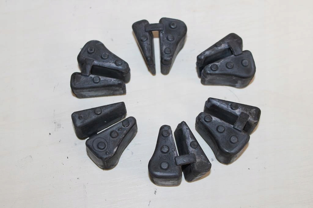Yamaha YZF R1 RN01 Hinterradantriebsgummi Product image