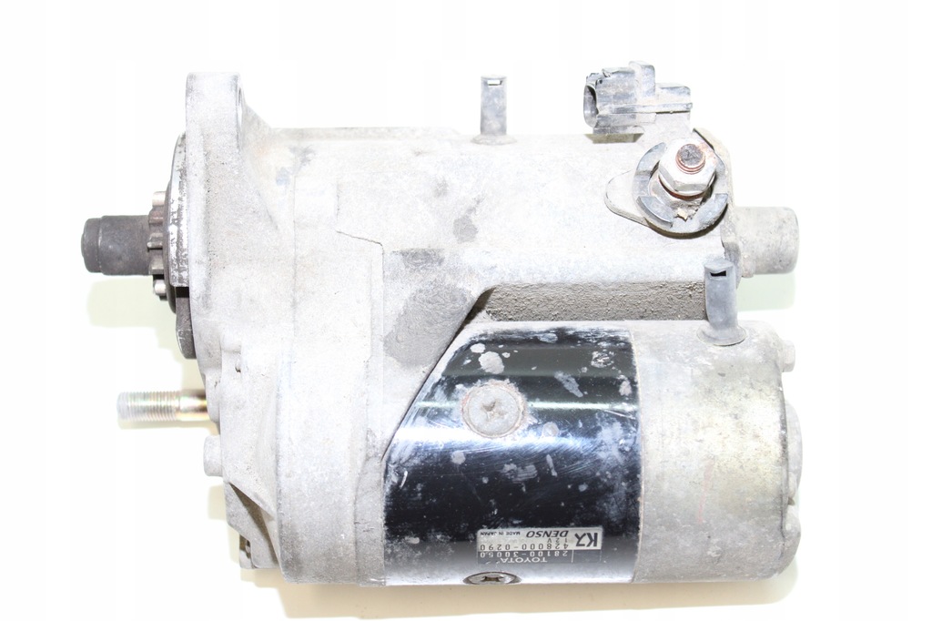 Toyota Land Cruiser HILUX D4D Starter 28100-30050 Product image