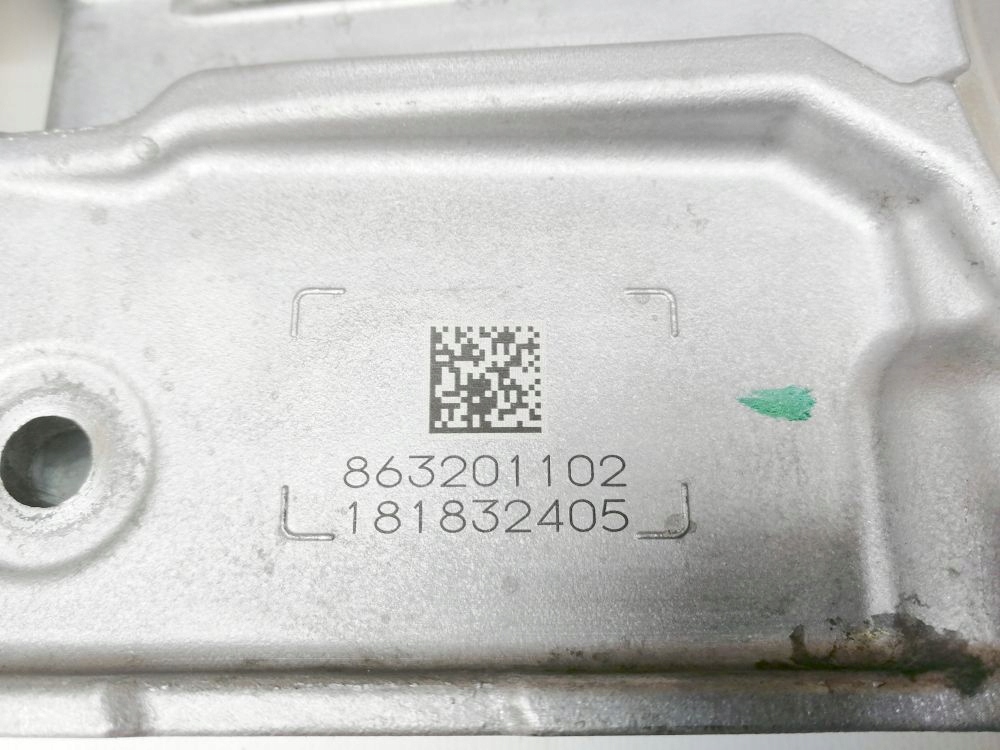 BMW X3 MINI 2.0TB B48 STEUERUNGSABDECKUNG Product image