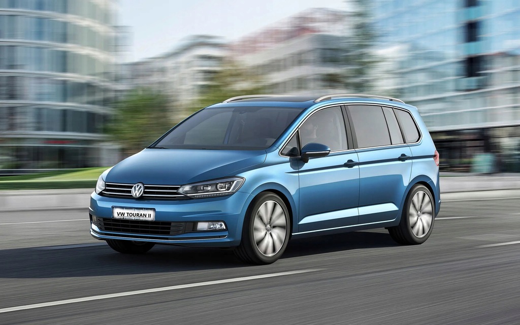 VW TOURAN III 3 2017R 2.0TDI 110KW WASSERPUMPE 5Q0965567 Product image