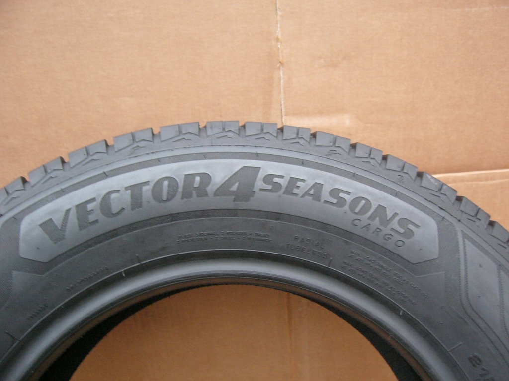 Goodyear Vector 4 Seasons Cargo 215/65 R16C 109/107T 7,4 mm Product image