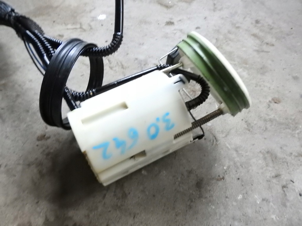 Mercedes W211 3.0 642 Kraftstoffpumpensensor Schwimmer A2114701641 Product image