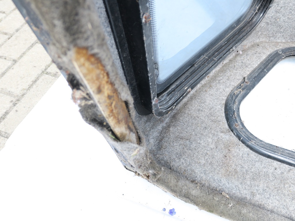 PAKA KAROSSERIEABFACH MITSUBISHI L200 2 II 96-01 Product image