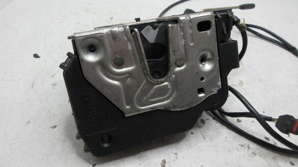 BMW E65 2087200235 Türschloss rechts, Türschloss vorne rechts Product image