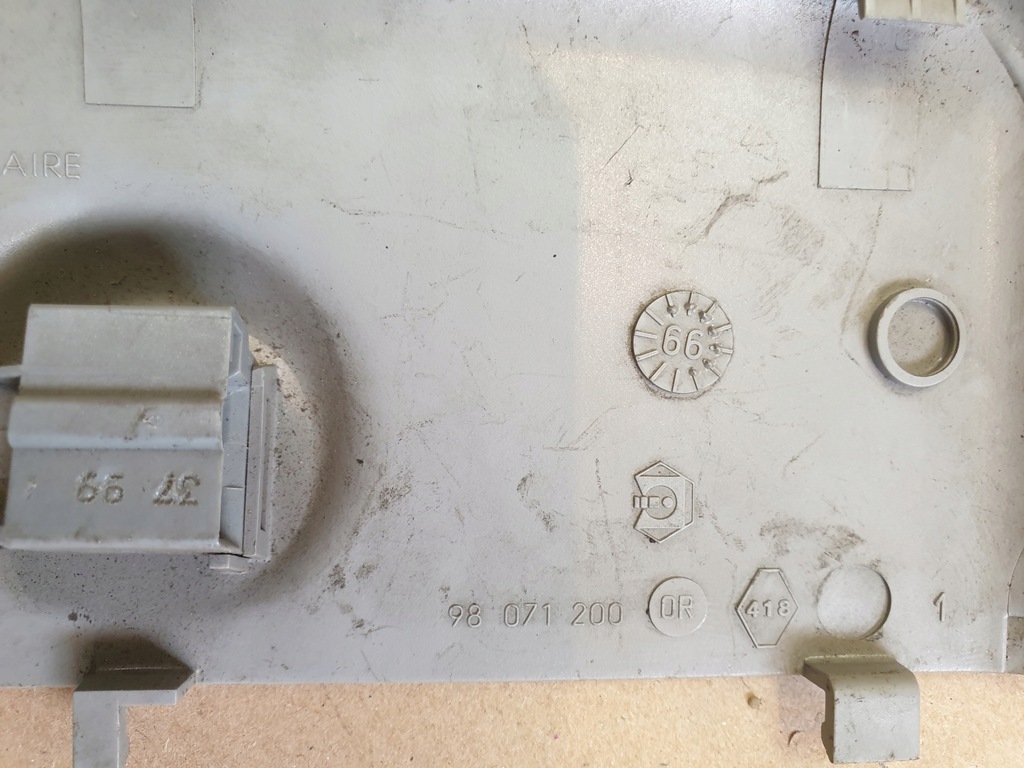 ZENTRALVERRIEGELUNGSSENSOR RENAULT SCENIC I 7700433190 7700438040 OE EUROPA Product image