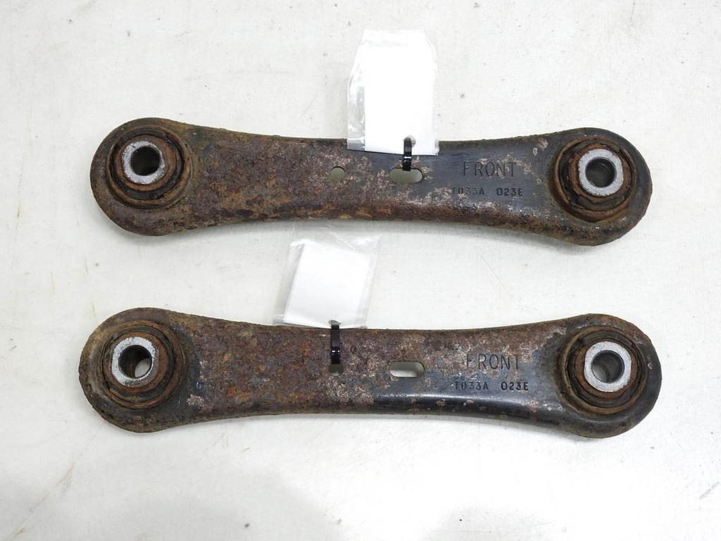 HINTERER QUERLENKER VOLVO V70 III 2,5 T Product image