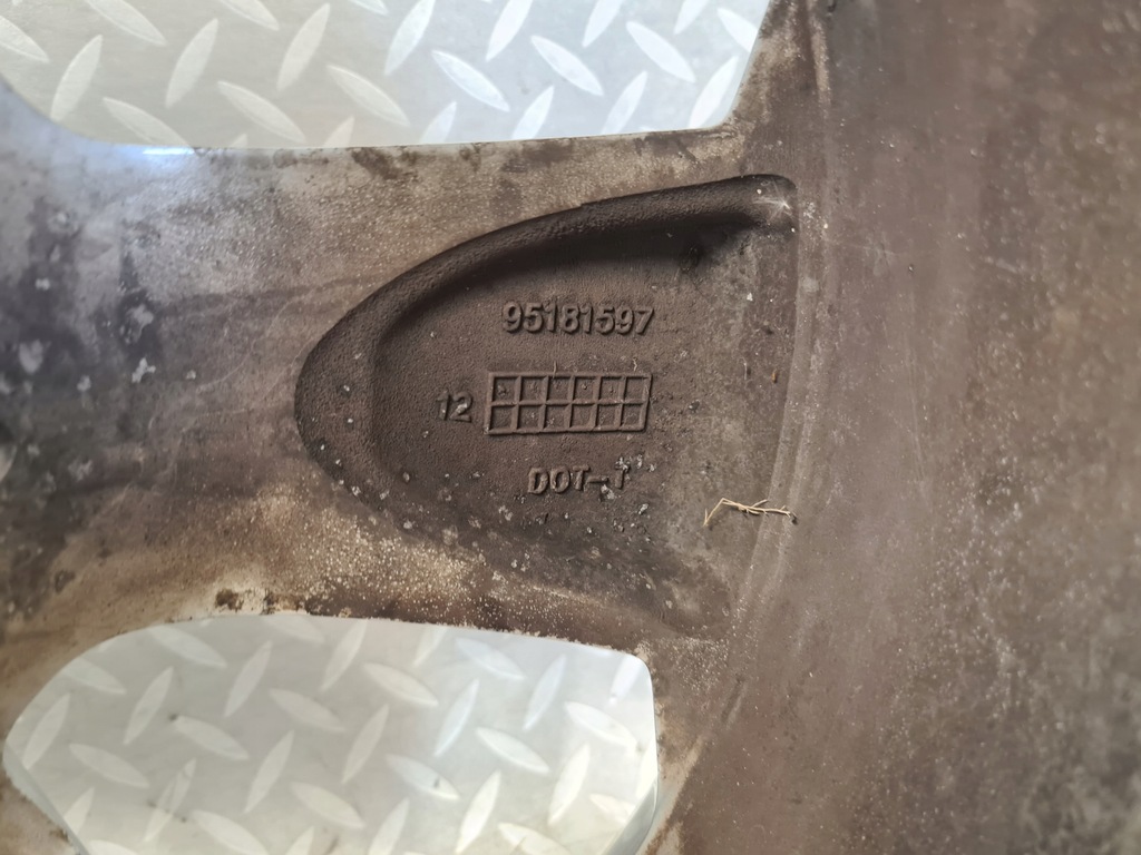 LEICHTMETALLFELGE 18 ZOLL 5X105 OPEL MOKKA X 95181597 Product image