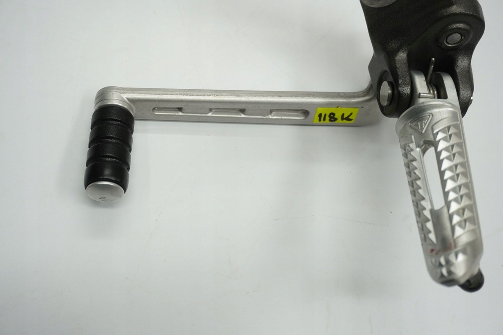 Triumphgeschwindigkeit Triple 1050 Rs 18-20 Setfeldfeldfeld Feld Product image