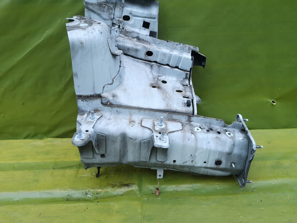 FORD C MAX MK2 10 – LINKER VORDERRAHMEN LINKE SCHÜRZE Product image
