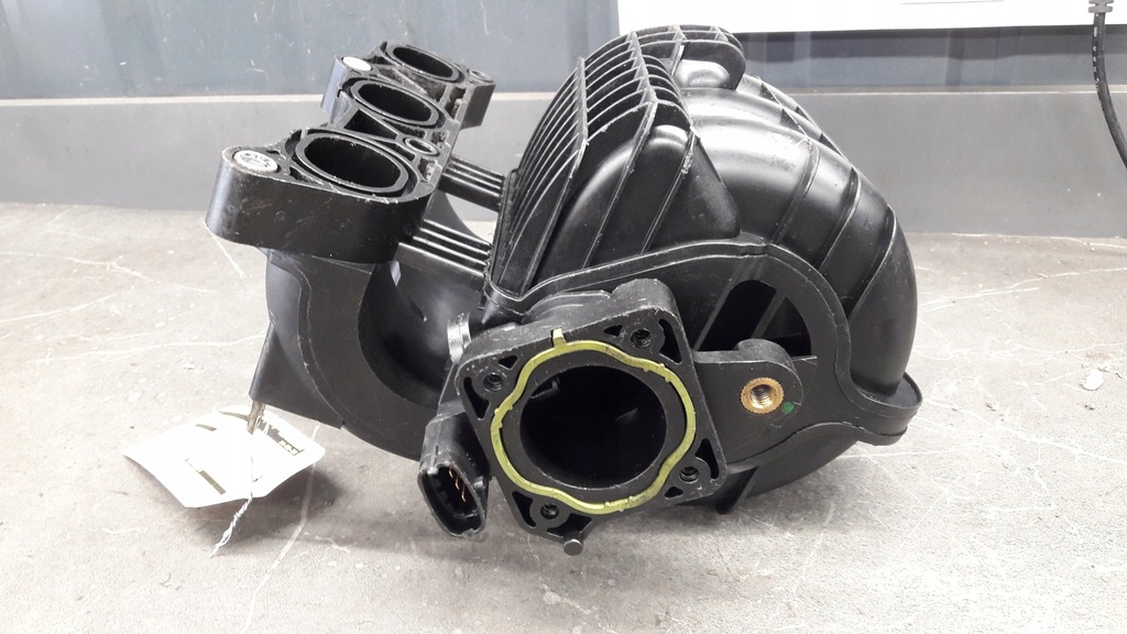mn143824 Ansaugkrümmer Mitsubishi Colt VI 1.1 B 12V Product image