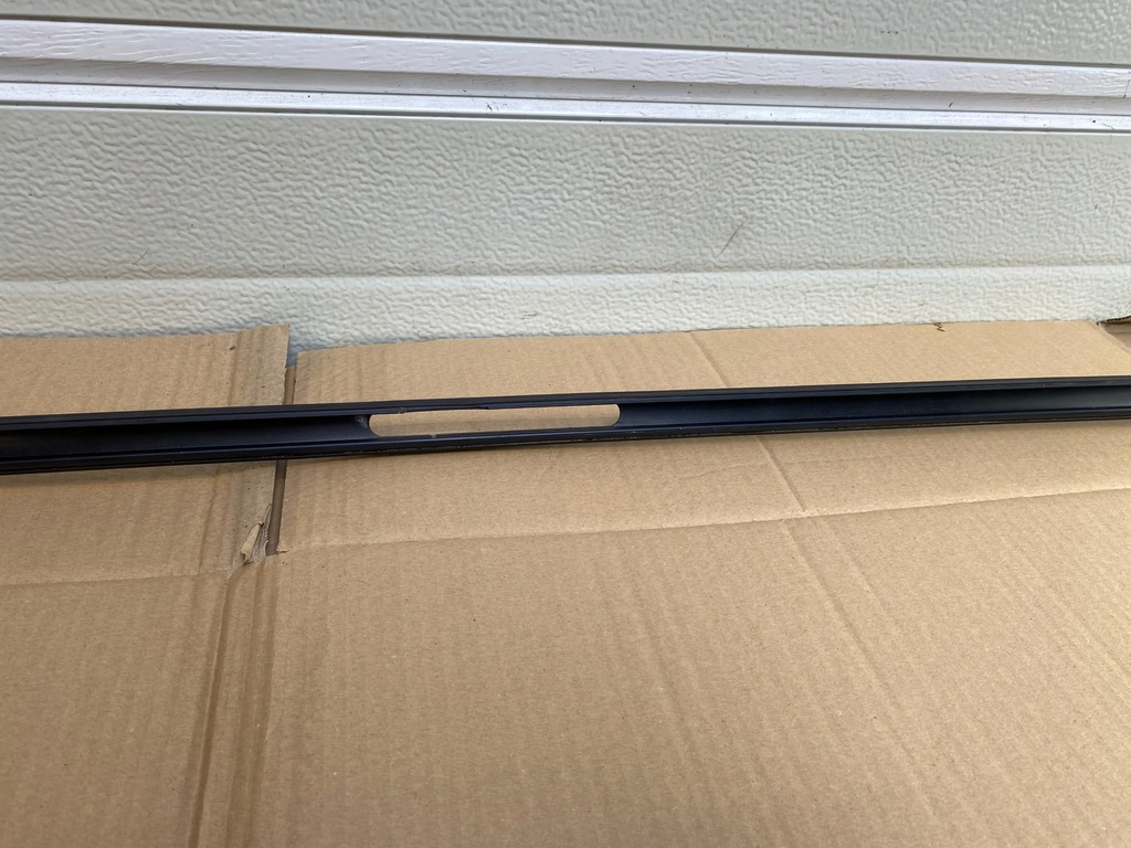 BMW E39 COMBI DACHLEISTE, RECHTS, SCHWARZ Product image