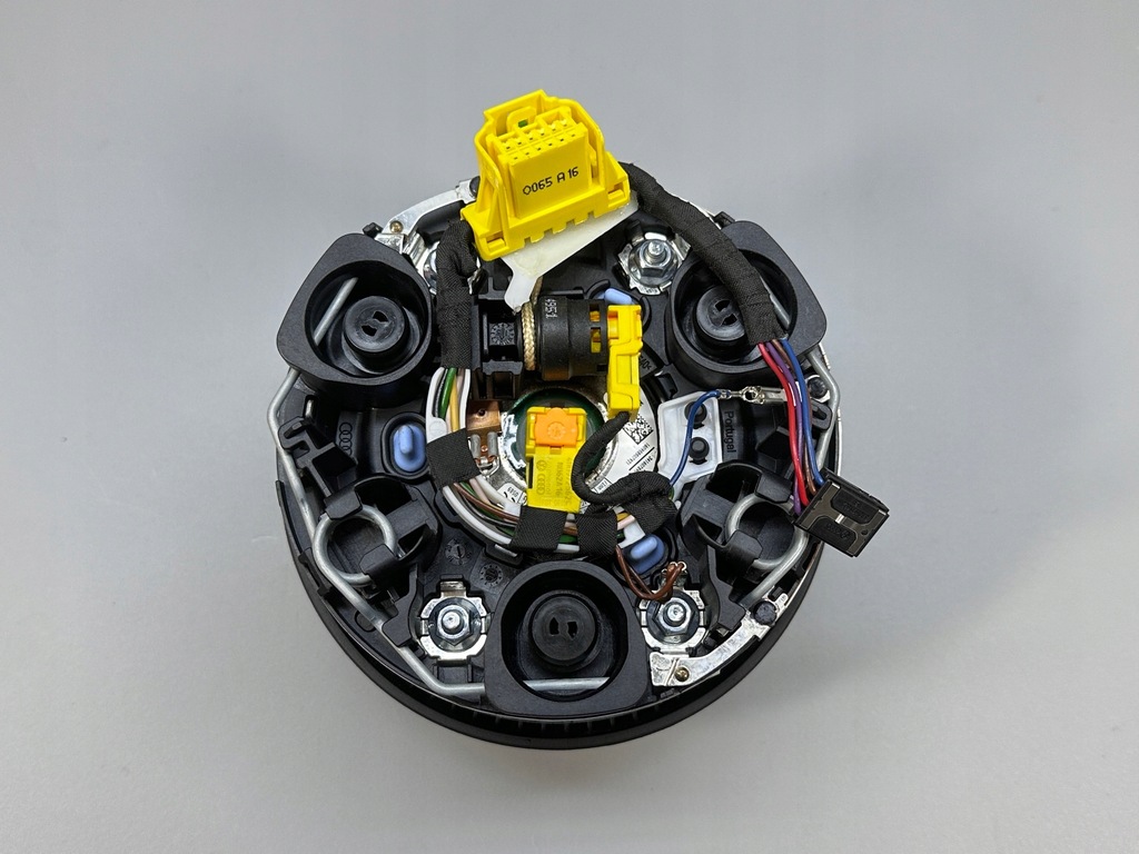 Audi A4 B9 A5 F5 8W Airbag -Airbag -Fahrer 8W0880201D Original Product image
