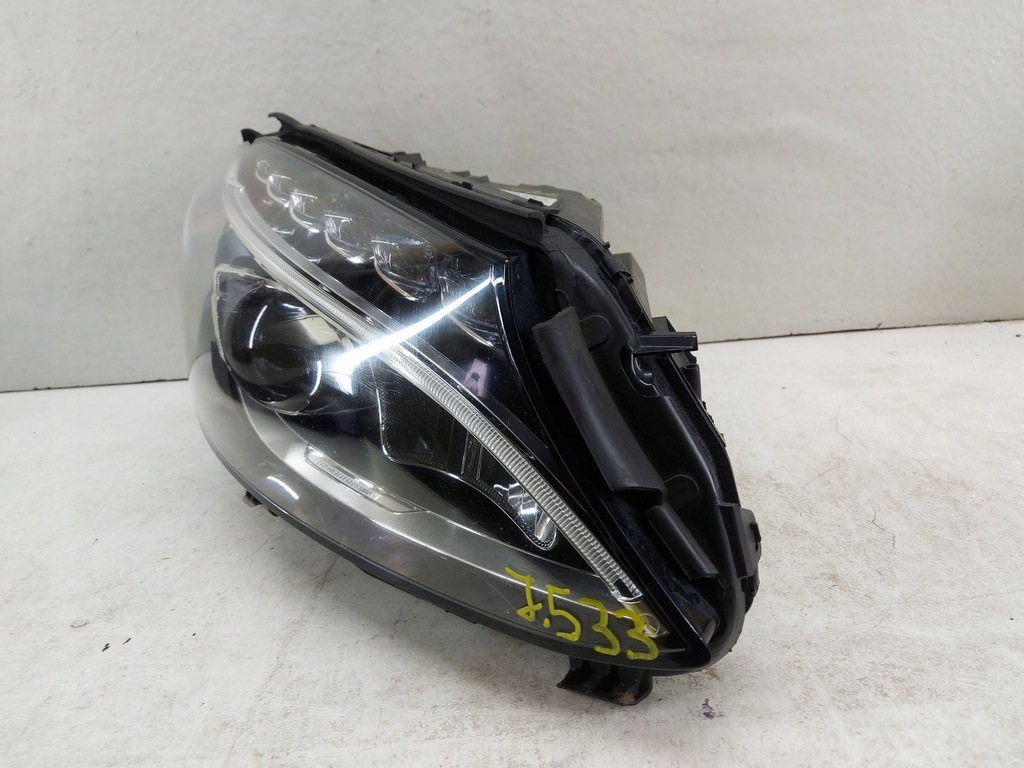 Mercedes-Benz C Klasse 205 W205 LED Right Frontlampe Vorderscheinwerfer Product image