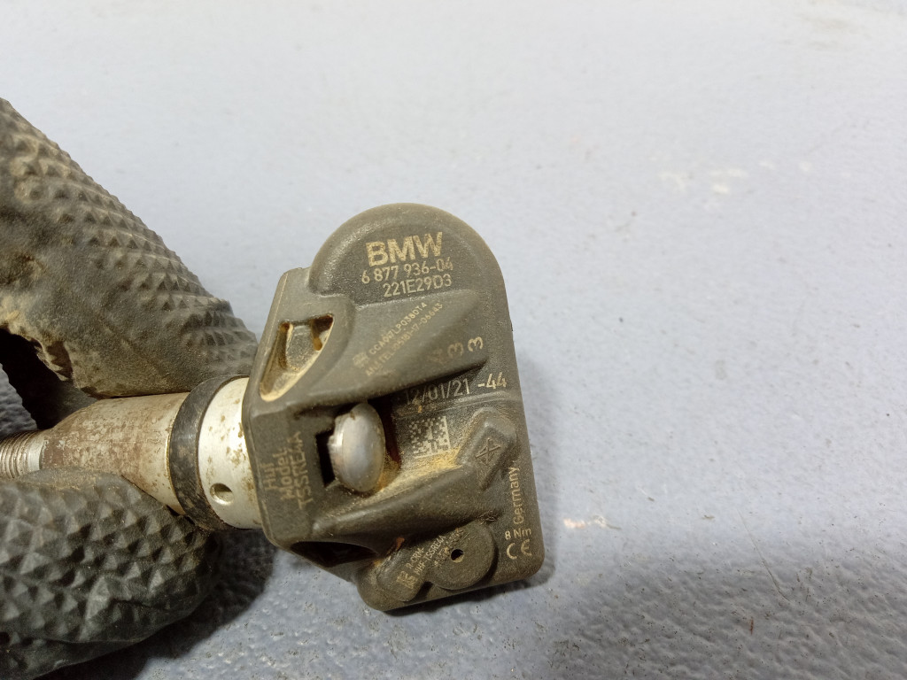 BMW G20 G21 G22 F40 F44 REIFENDRUCKSENSOR RDC 6877936 Product image