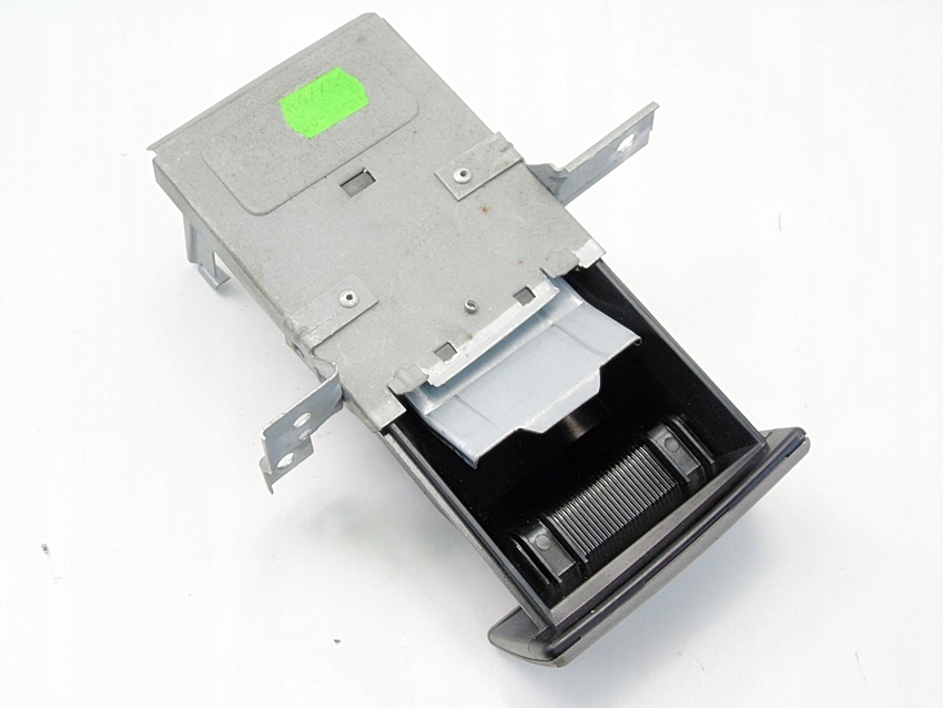 Aschpter -Kompartiment aus der 68800b000 Nissan Almera Tino 2002 2.2 Di -Konsole Product image