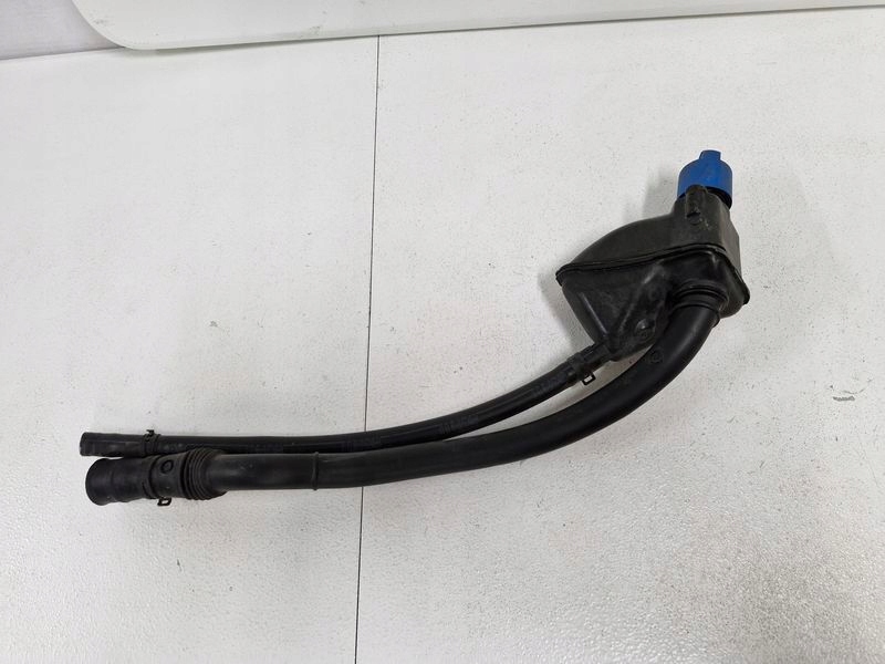 AUDI A6 C8 SCHLAUCHFÜLLROHR ADBLUE 4K0131963B Product image