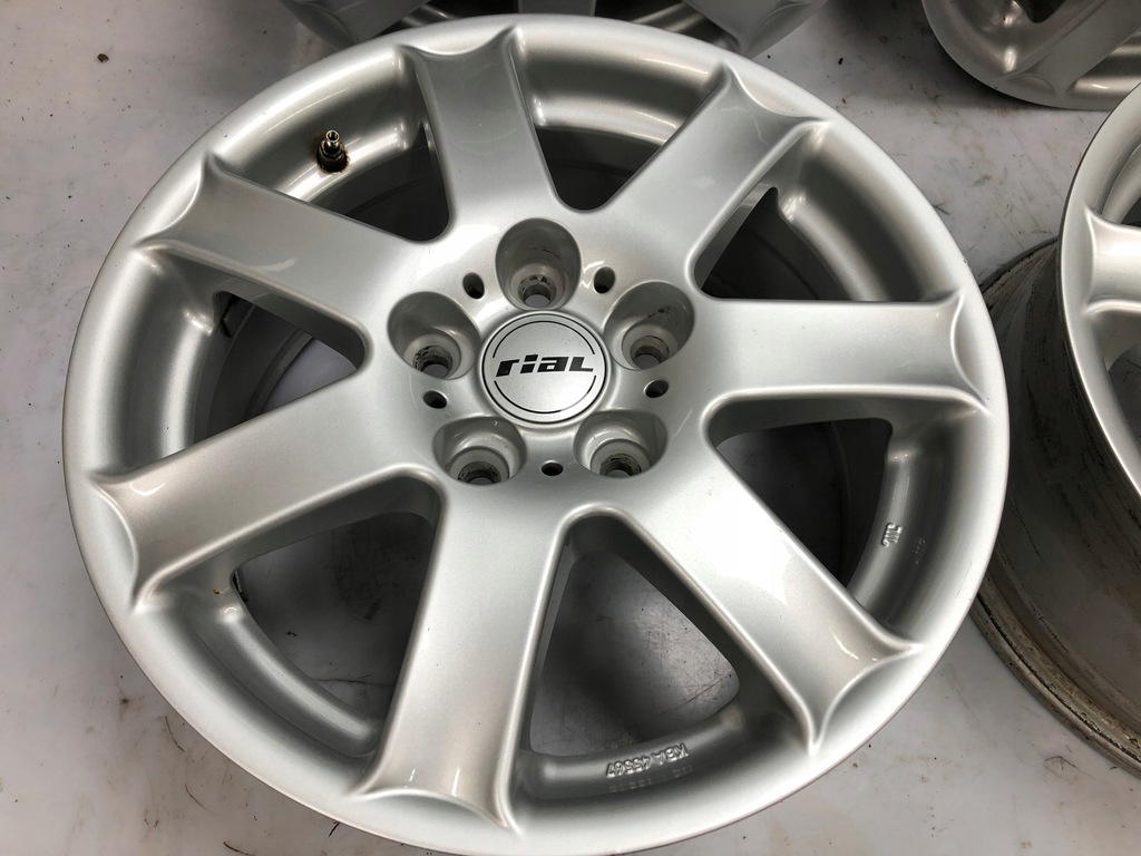 RIAL FELGEN 16'' BMW E90 E87 5X120 ET44 KBA 45567 Product image