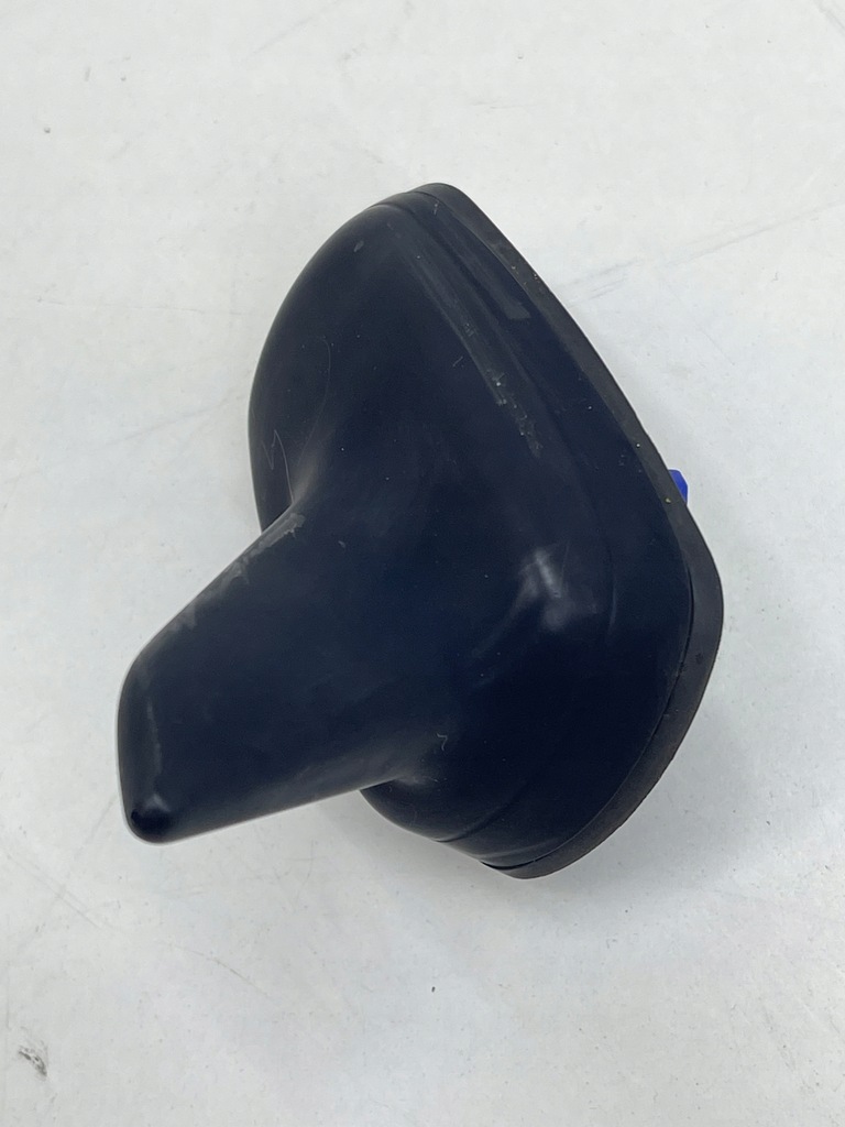 AUDI A4 B8 A5 8T A6 C7 Hai-Dachantennenmodul GPS MAT SCHWARZ Product image
