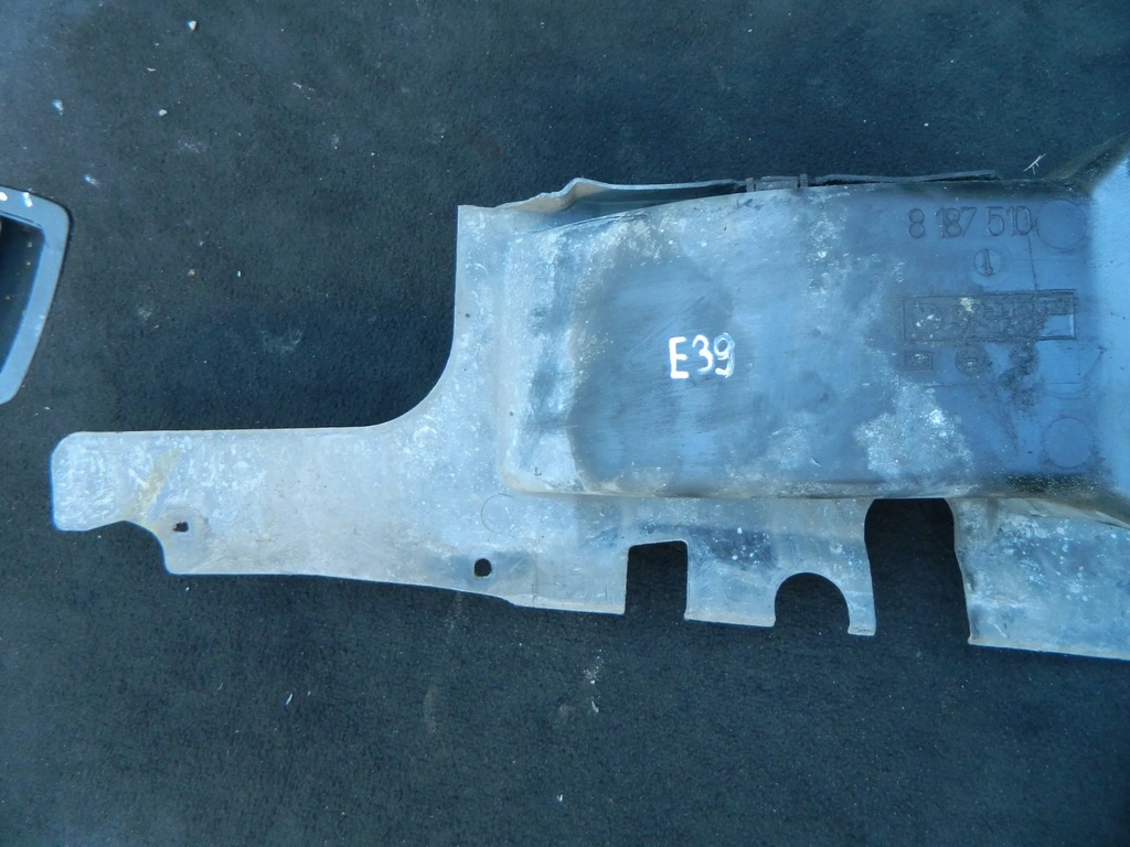 BMW E39 BREMSLUFTEINSATZKANAL 8187510 Product image