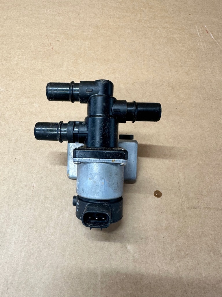 HYUNDAI IONIQ 5 DREI-WEGE-VENTIL 3-WEGE 375W3-GI000 Product image