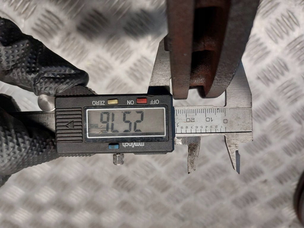 VORDERE BREMSSCHEIBEN + BELÄGE + BREMSSÄTTEL PEUGEOT 307 I 1.6 HDI Product image