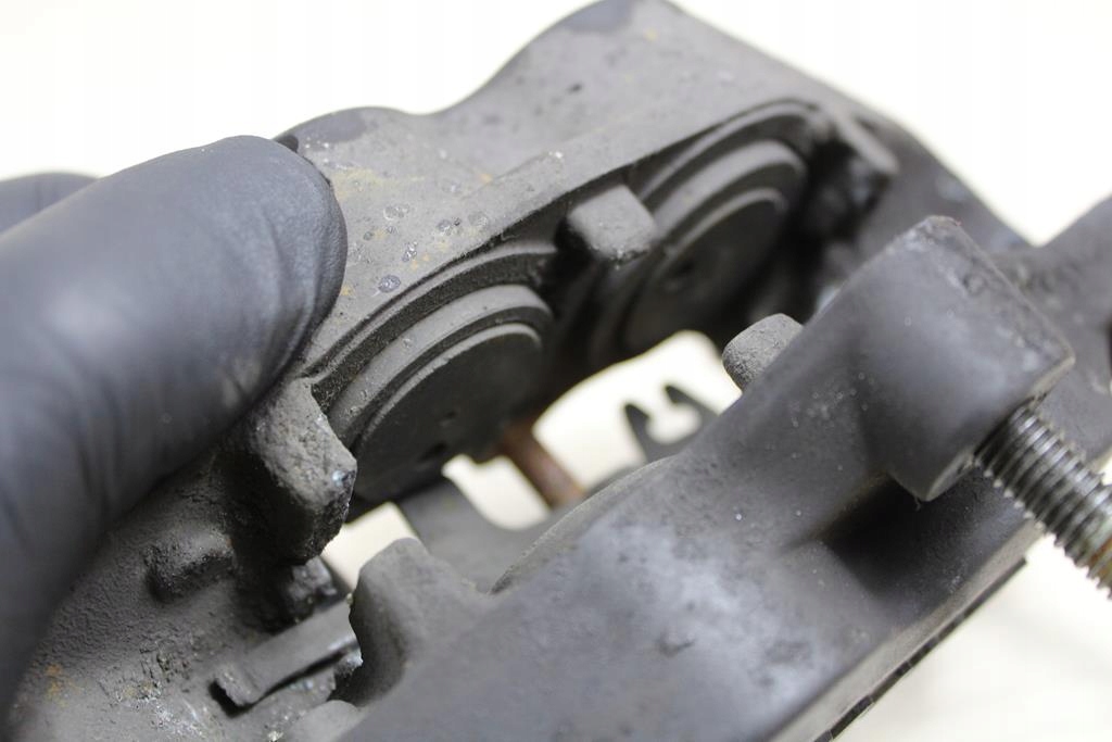 BMW R1200 S K29 BREMSSATTEL LINKS VORNE Product image