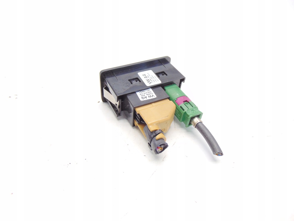 MEDIA AUX BUCHSE VW GOLF 7 5G0035222A 5Q0035736 Product image
