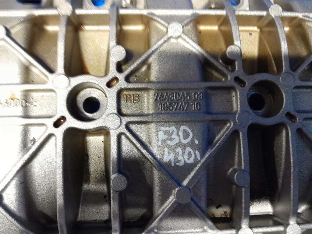 Öldeckel BMW F30 F32 3.0 430i 7643045 03 Product image