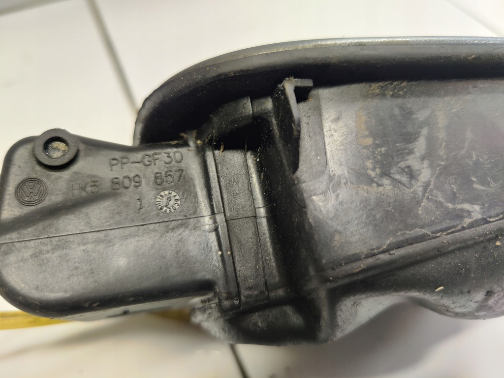 VW JETTA V KRAFTSTOFFEINFÜLLKLAPPE 1K5809857 Product image