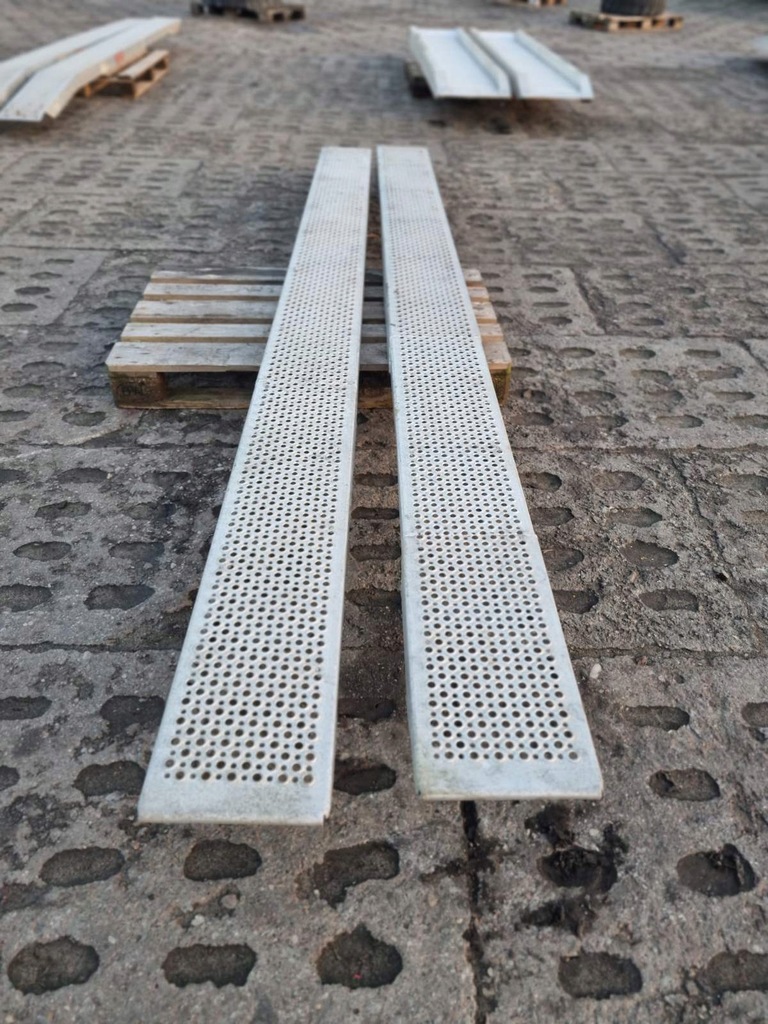 ALUMINIUM-EISENBAHNANHÄNGER - 3900x260x90 * Import Dänemark Product image