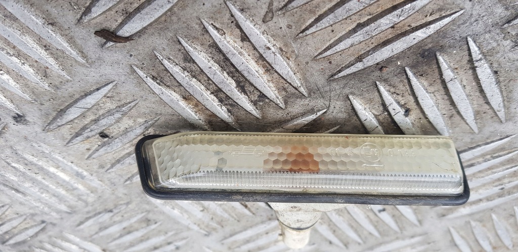BMW E39 HUBRICHTUNGSBLINKER LINKS RECHTS E61 Product image