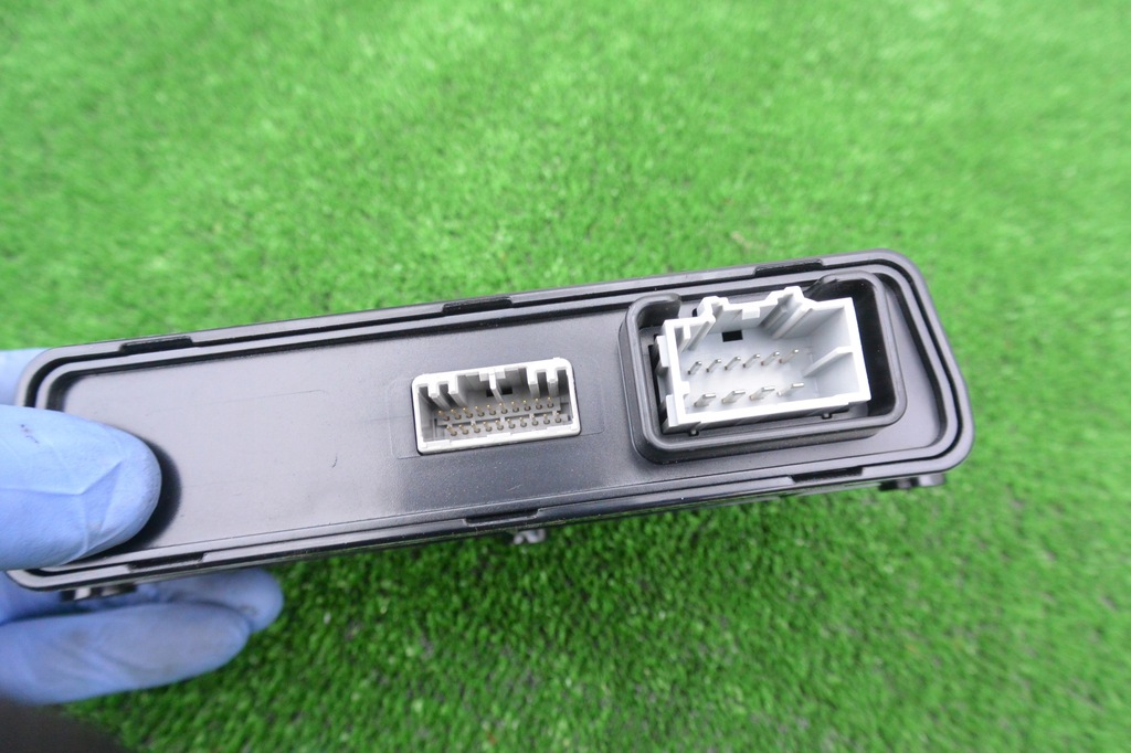HANDBREMSMODUL TESLA MODEL S 12-16 Product image