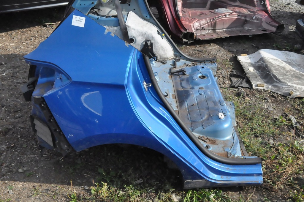 FORD FIESTA MK8 GESAMTER HINTERER ASS HINTERER GÜRTELKOTFLÜGEL LINKS RECHTS Product image