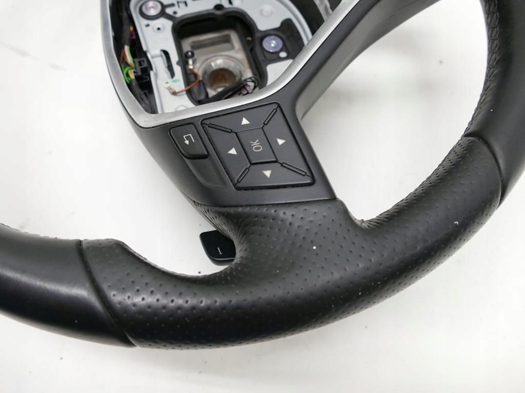 MERCEDES E W212 LIFT LENKRAD MULTI PADDLES Product image