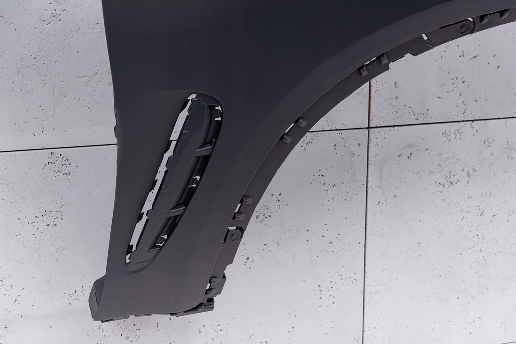 BMW X6 F16 2014-2019 Front Fender Right 51657418956 Product image