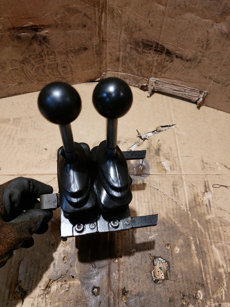 HYDRAULISCHER VERTEILER, 2-TEILIGER GABELSTAPLER Product image